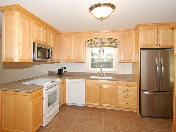 5th image of 5400 Emerson Dr