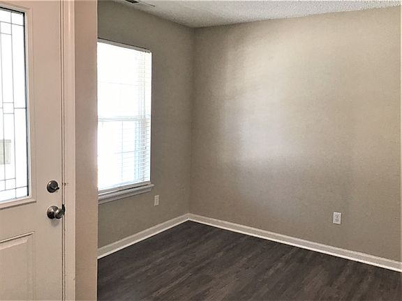 4th image of 5567 Dollar Forge Dr