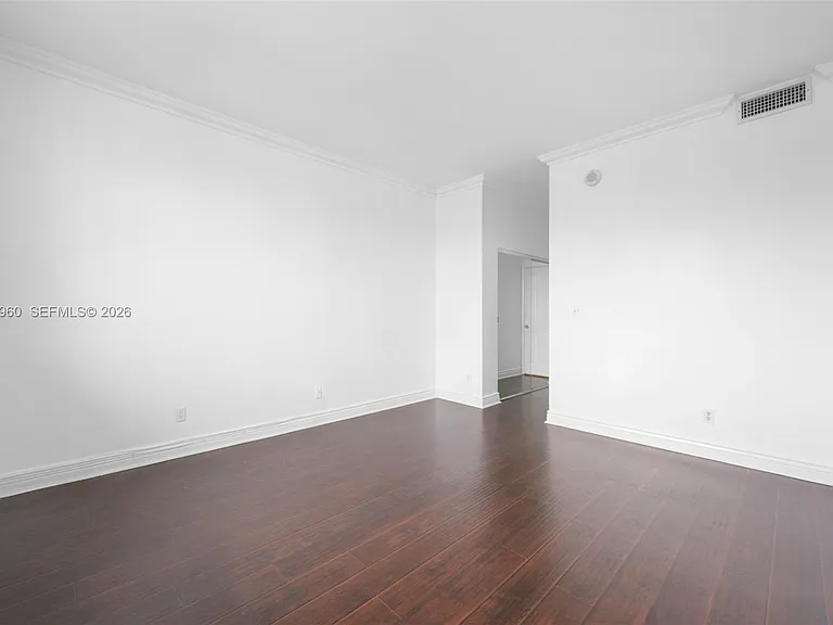 19380 Collins Ave #27 — Photo 9