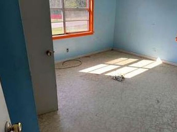 Additional Living Room