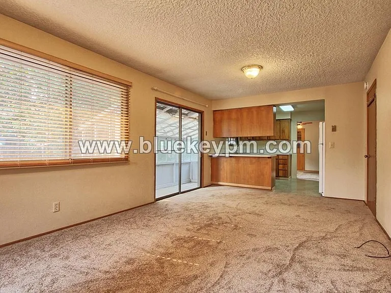 1102 NE 125th Ave — Photo 9