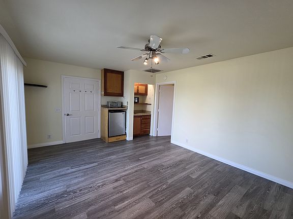 5th image of 1036 S Clementine St #2