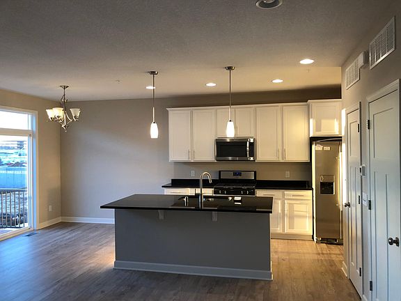 Kitchen with Center Island