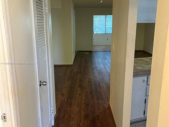 3rd image of 1670 NE 191st St #1053