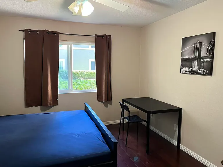7585 Charmant Dr #811 — Photo 2