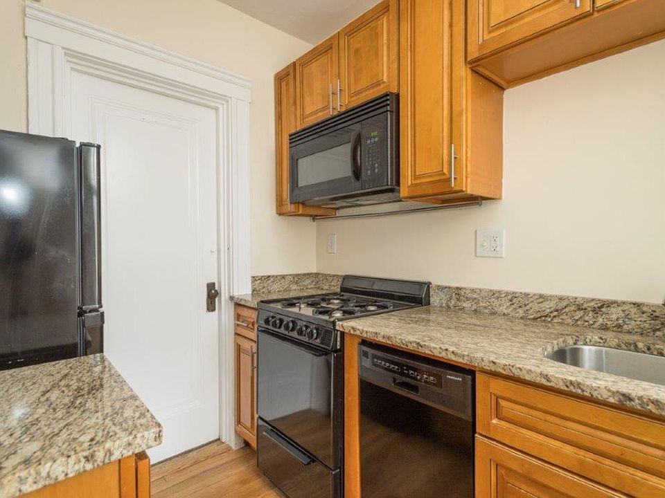 1st image of 286 Chestnut Hill Ave #107