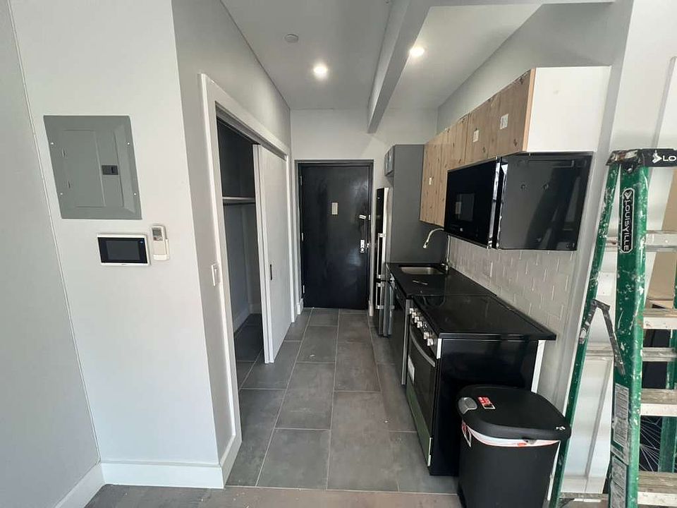 2nd image of 548 E 183rd St #4D