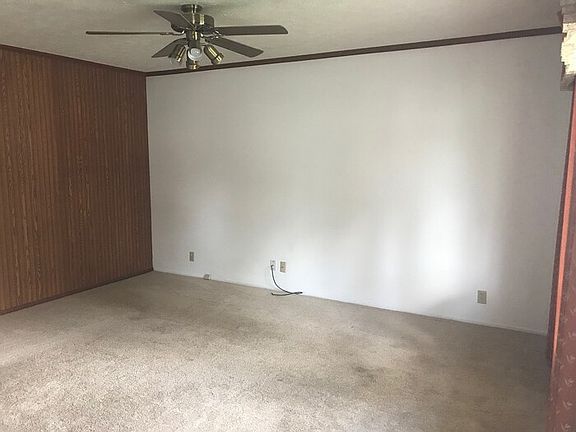 4th image of 1728 Thornhill Dr