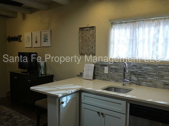 5th image of 134 W Buena Vista St APT C
