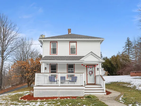39 Burnham St, North Adams, MA 01247
