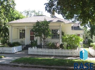 512 N Ladelle Ave, Dell Rapids, SD 57022