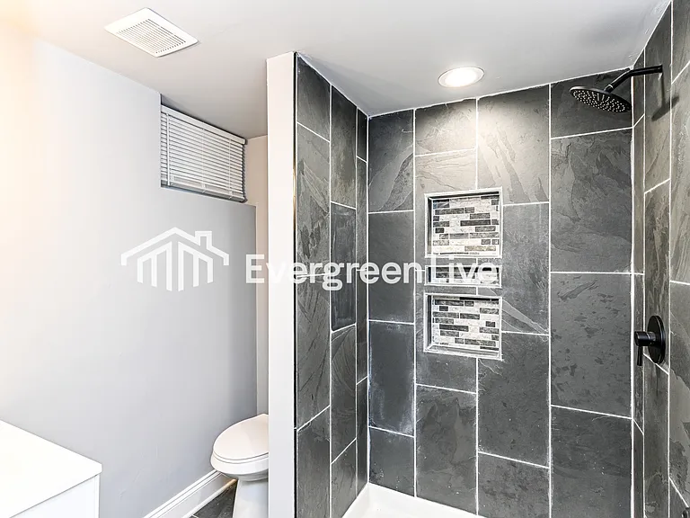 3412 Fleetwood Ave — Photo 9