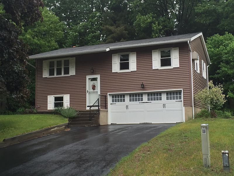 1st image of 4 Greybirch Ct