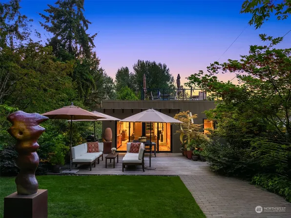8403 Island Drive S, Seattle, WA 98118