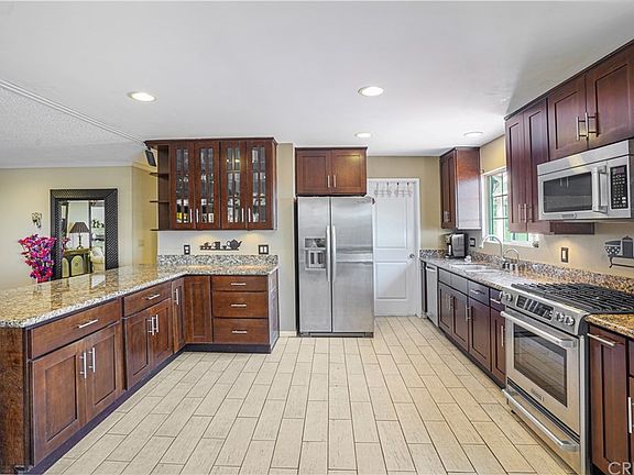 5th image of 8608 Farralone Ave