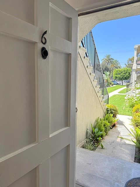 1st image of 1128 E Lexington Dr #6