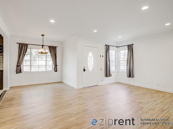 4th image of 1413 N Kenwood St