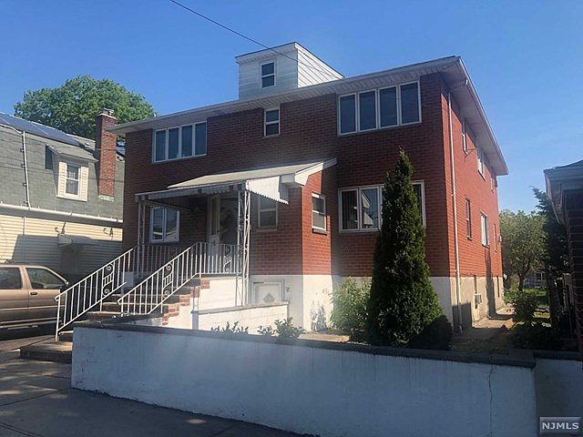 1st image of 257 Desoto Pl