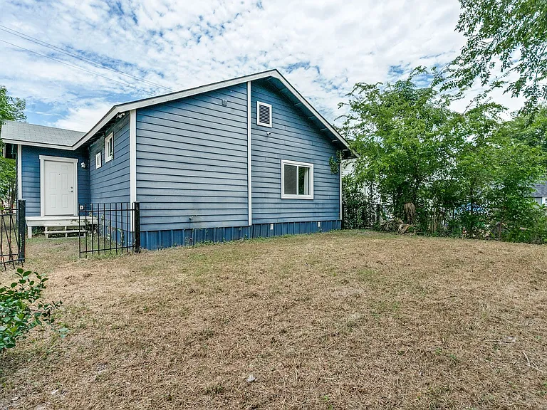 1201 S Palmetto — Photo 24