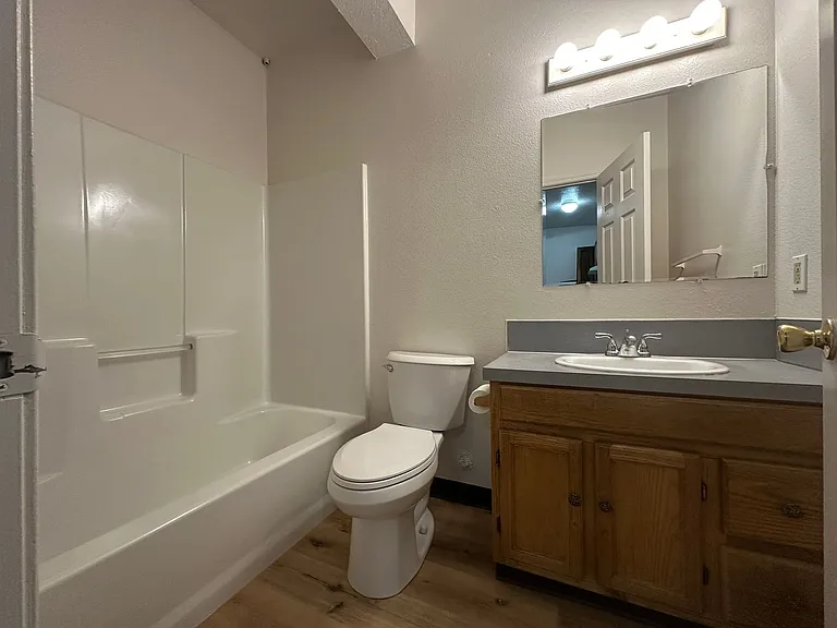 1407 Arthur St #1-3 — Photo 7