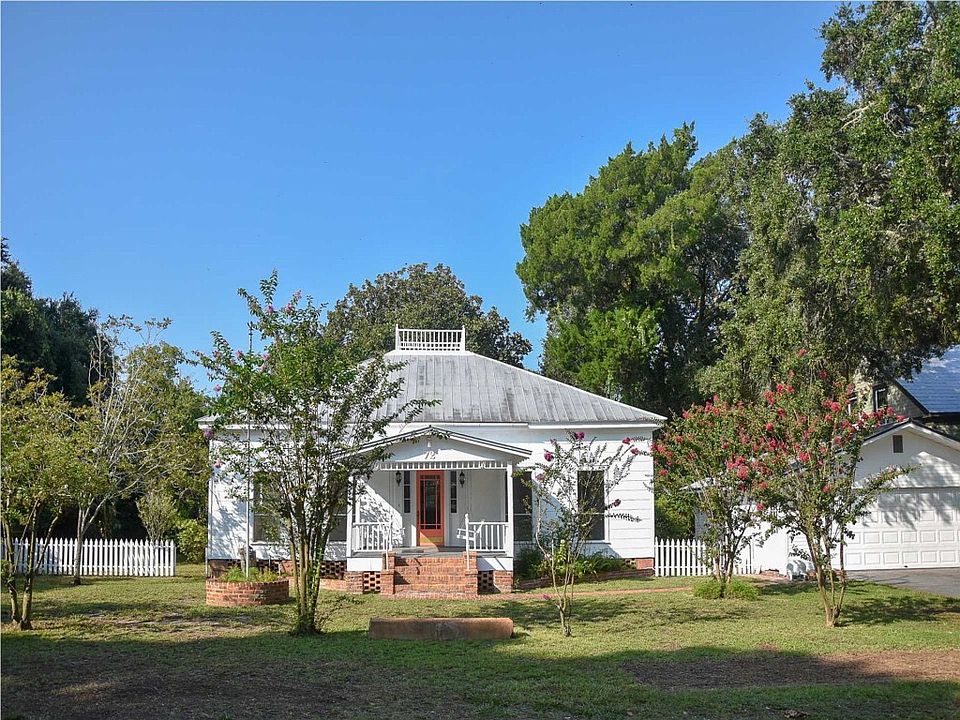 1st image of 72 12th St
