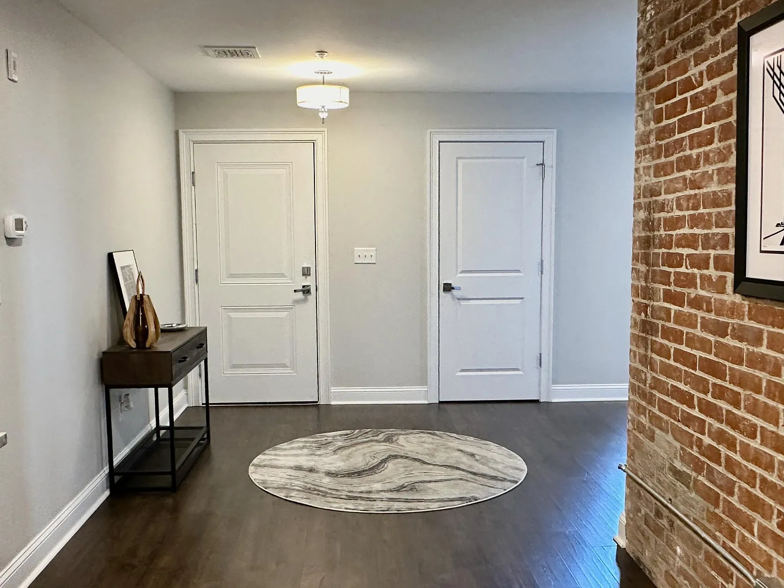 1 bed, 970 sqft, $2,000 — Photo 4