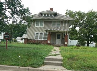 939 N Kansas St, Superior, NE 68978