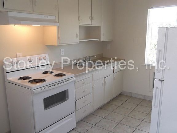 4th image of 1616 G St APT C