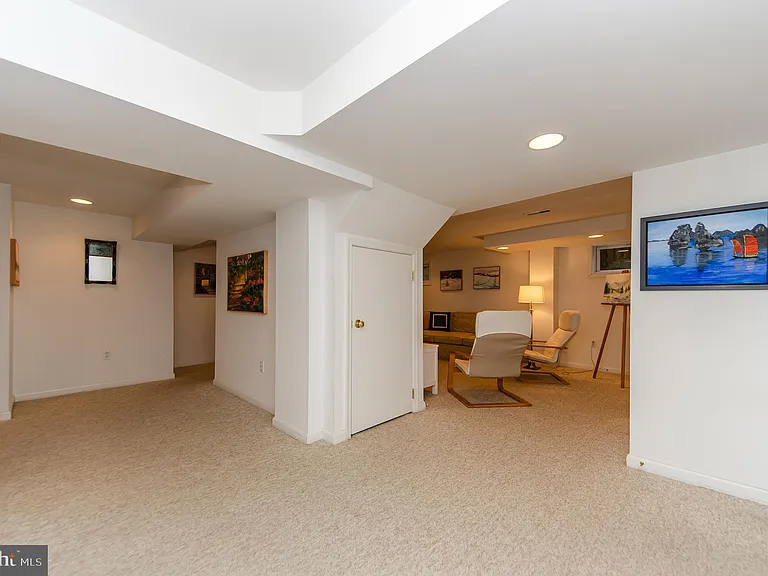 1308 Tracy Pl — Photo 46