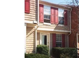 1945 Sagewood Ln, Reston, VA 20191