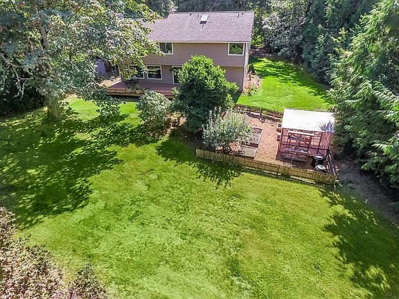 3rd image of 21524 NE 92nd Pl