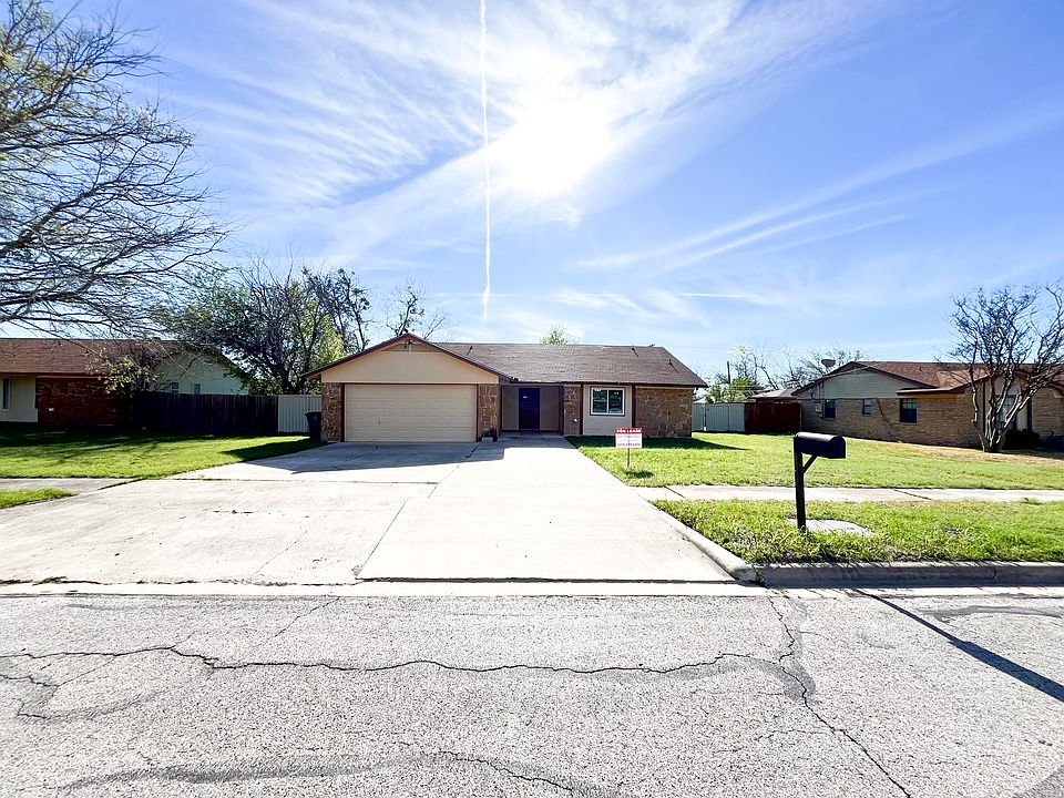 1st image of 2508 Greenbriar Dr