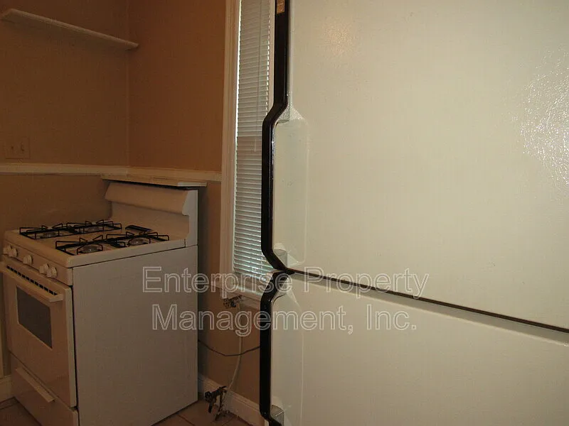 1 bed, 1.0 bath, $750 — Photo 4