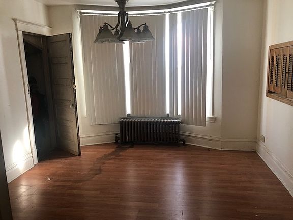 4th image of 8 W 137th Pl