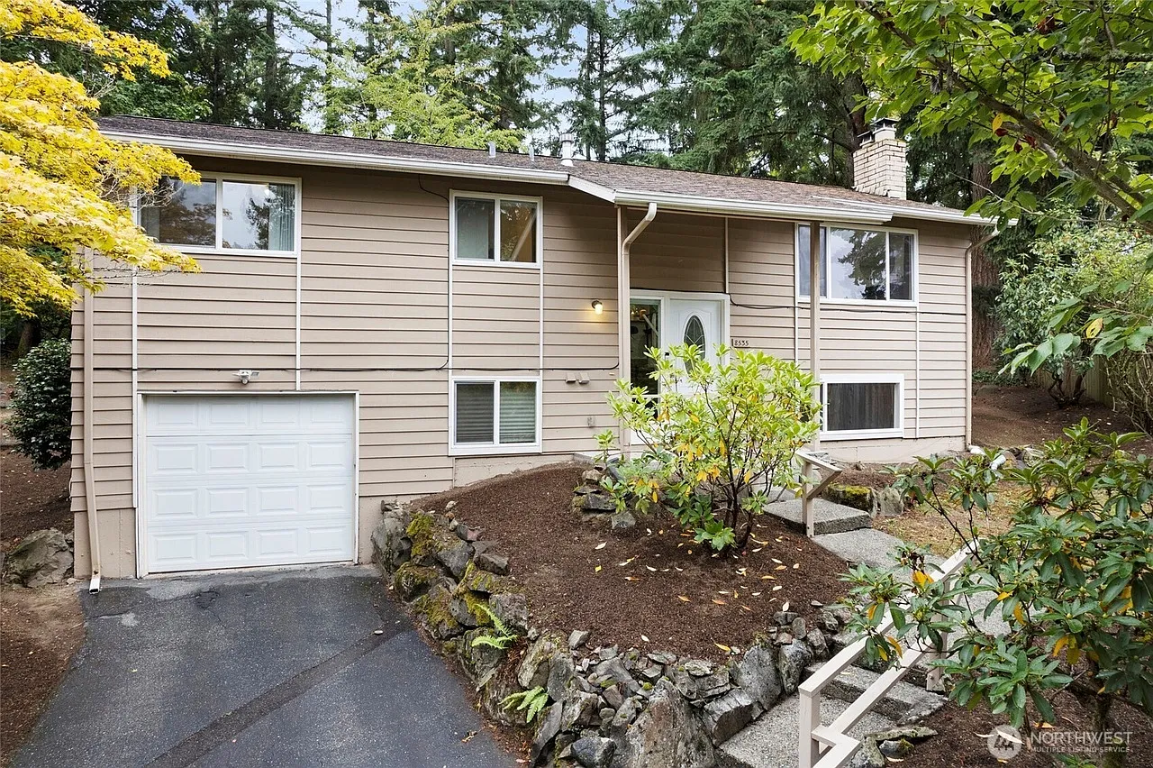 4 bed, 1830 sqft, $3,745 — Photo 4