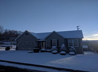 102 Liberty Cir, Hazle Township, PA 18202