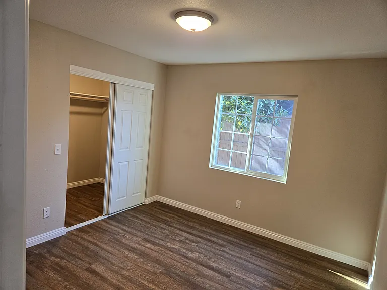 2020 S Sultana Ave #B — Photo 6