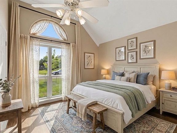 3rd image of 8407 Alison Ave