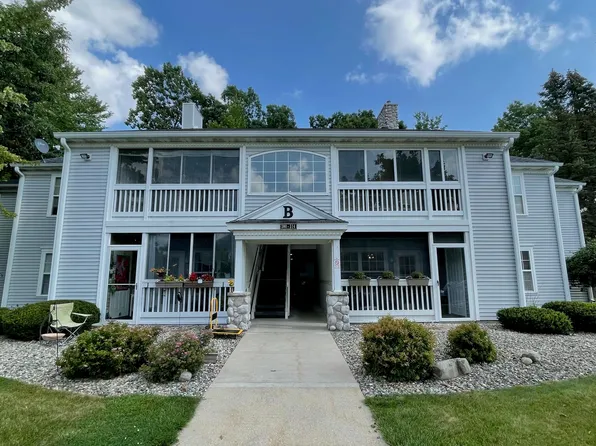 302 Butler Ct, Marshall, MI 49068