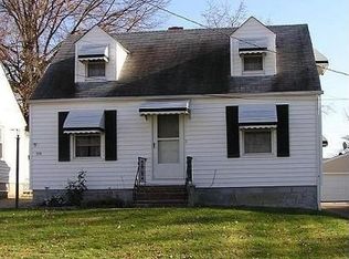308 Marion Dr, Bedford, OH 44146