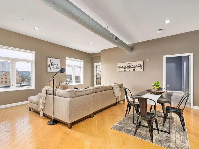 34 W Poplar Ave #402 — Photo 13