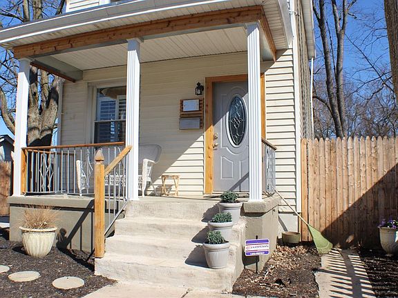 2nd image of 5910 Desmond St