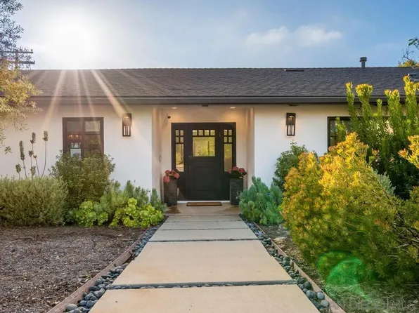 8804 Robin Hood Ln, La Jolla, CA 92037
