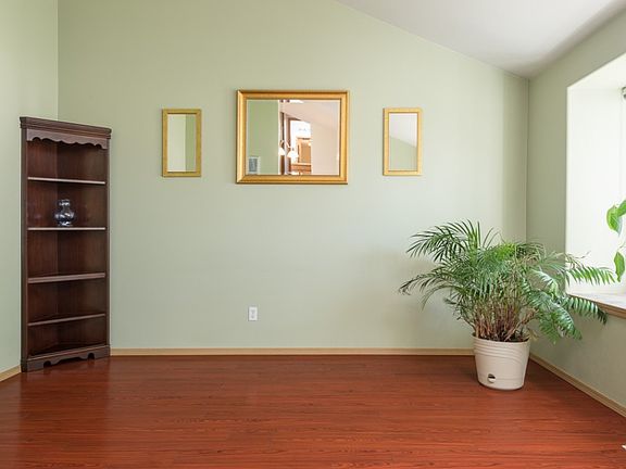 4th image of 15807 44th Avenue Ct E