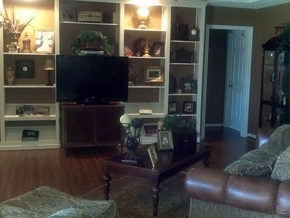 4th image of 1907 Timberline Dr