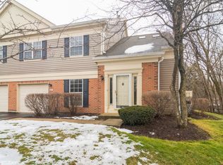 221 New Bridge Ct, Palatine, IL 60067