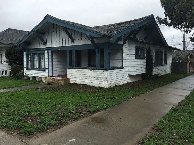 1st image of 423 E Ocean Ave