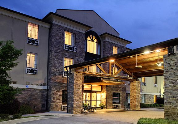 2nd image of 930 Lake Oconee Parkway #306
