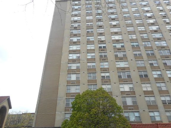 2nd image of 4300 W Ford City Dr APT 1101
