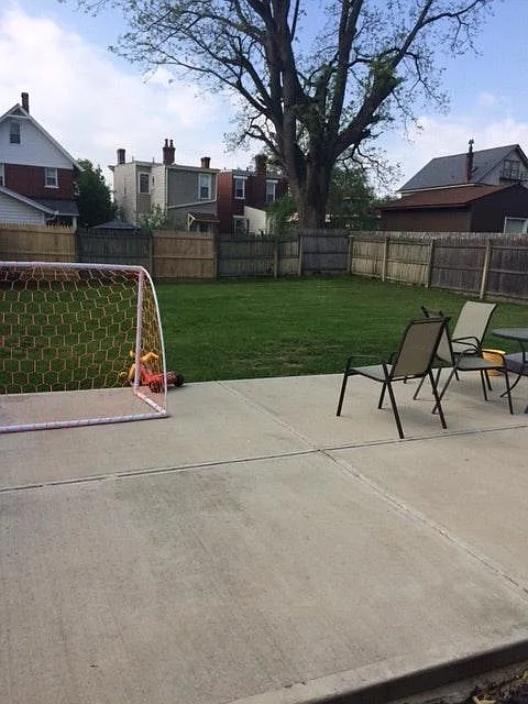 2 bed, 1100 sqft, $1,300 — Photo 3